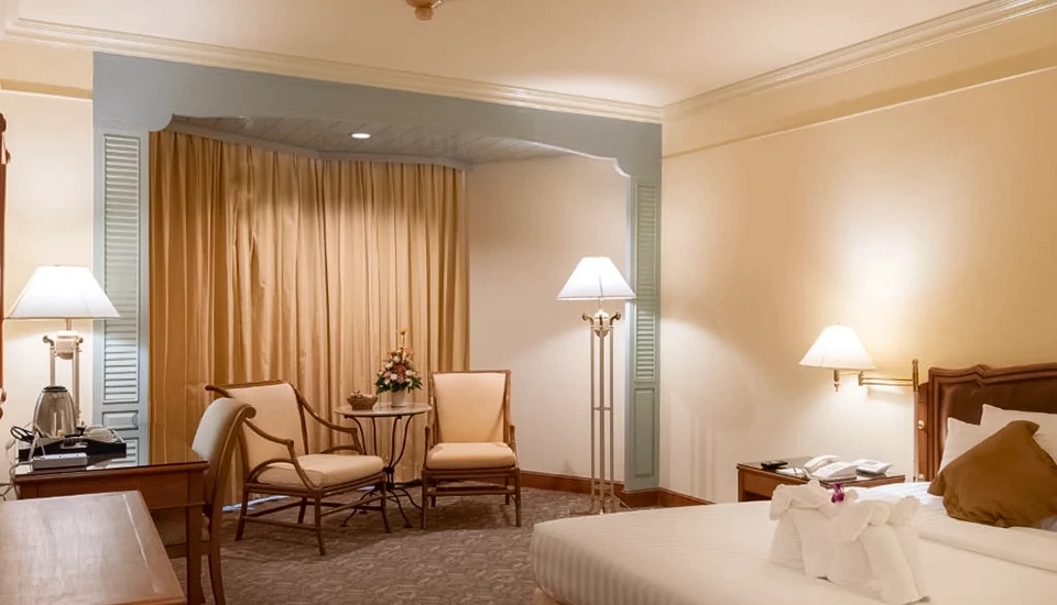 هتل مونتین ریورساید بانکوک